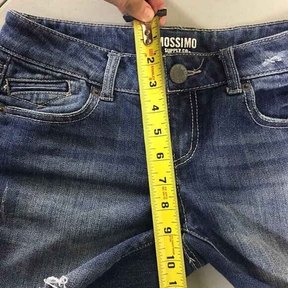 Mossimo Women's Distressed Cutoff Denim Shorts Size 3 Frayed Hem 28x5 Low Rise - Picture 10 of 10